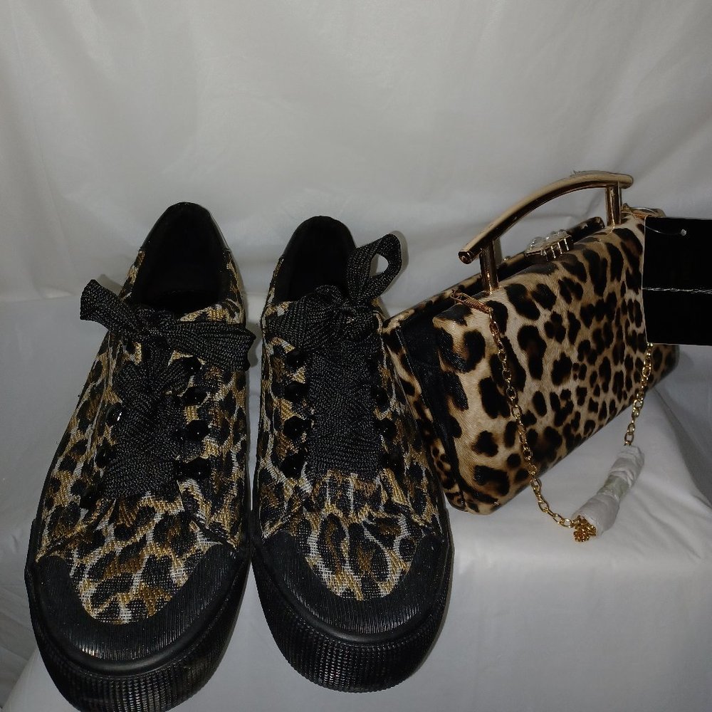 BERSHKA  SNEAKERS & D MARGEAUX  HANDBAG